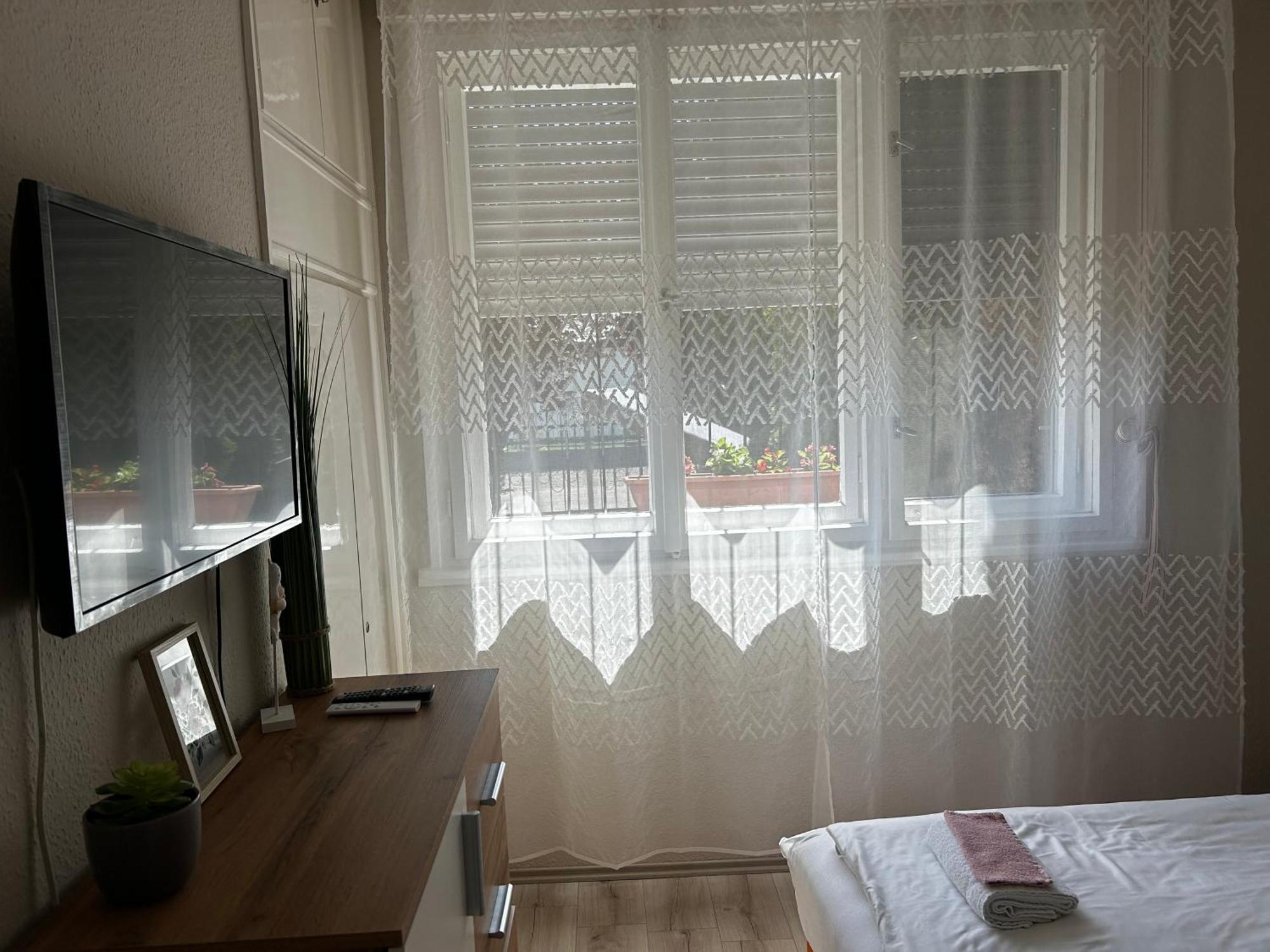 Kisvirag Apartman Hajduszoboszlo Exterior photo